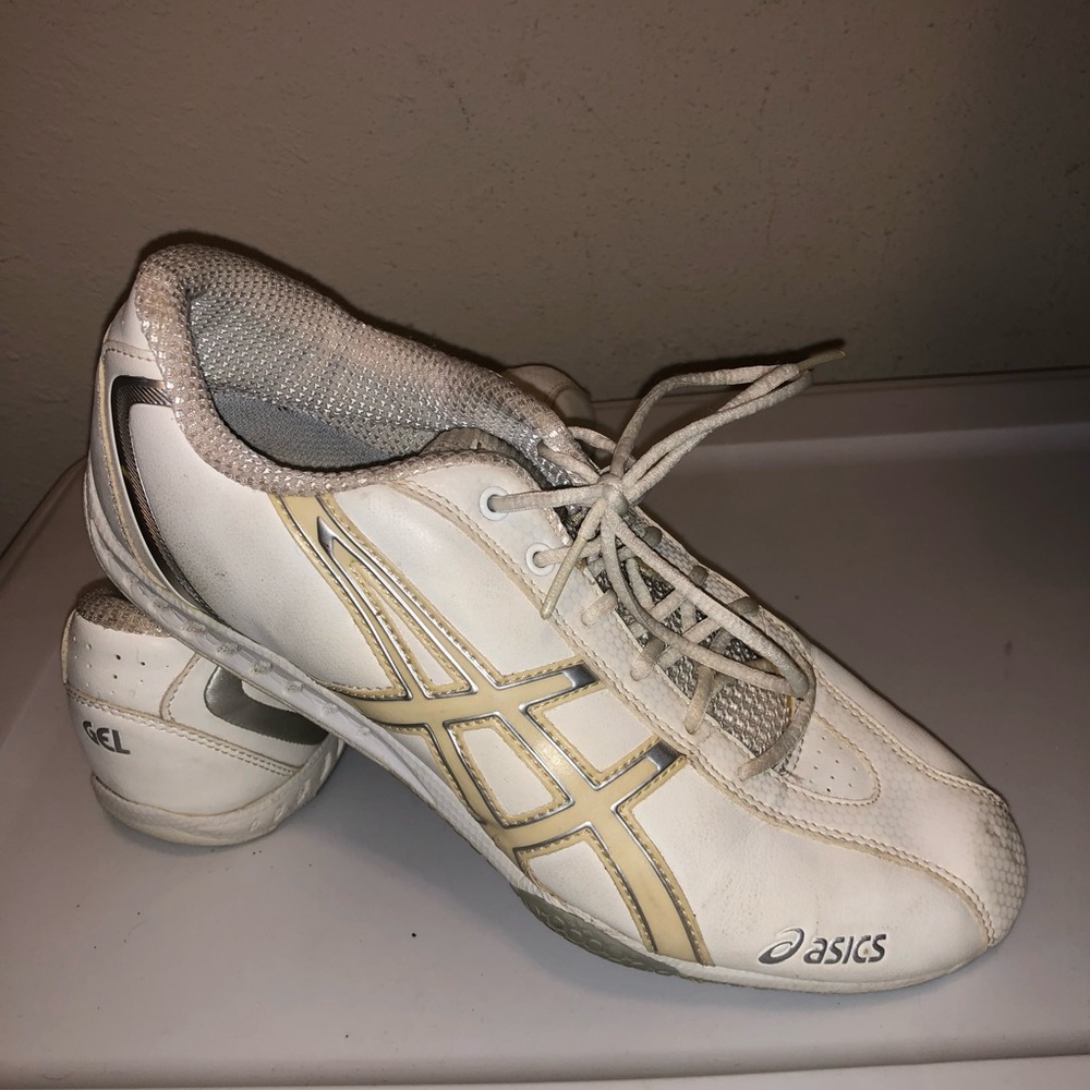 ASICS White Sneaker Shoe SIZE: 8.5